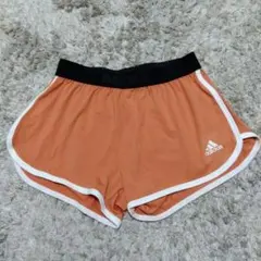 adidas オレンジ ショートパンツ