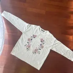 アイボリー 花柄刺繍 長袖ニット