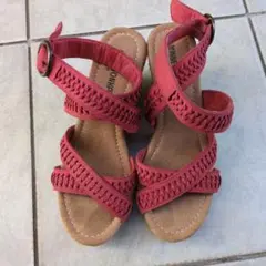 MINNETONKA ミネトンカ　ウェッジソールサンダル レッドのサムネイル