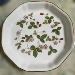 WEDGWOOD ワイルドストロベリー ケーキ皿18cmのサムネイル