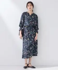 ヴィヴィアンタム パワーネット花柄ブラウス 黒 花柄 オリエンタル 