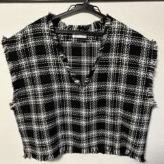 黒と白のツイード柄 Vネックベスト