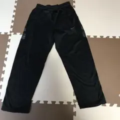 Nike ブラック ウォームアップパンツ