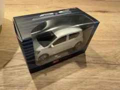 ダイハツ ミライース　ミニカーのサムネイル