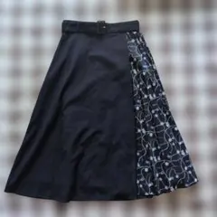 ナチュラルビューティーベーシック　プリーツスカート ネイビー 紺色 S