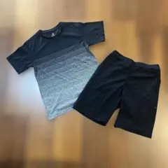 美品　UNIQLO 140cm キッズ服 Tシャツとショートパンツ 上下セット