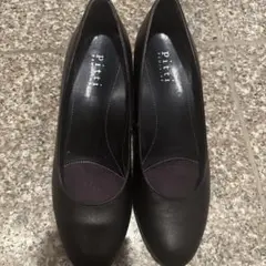 【美品】pitti femining 23cm シンプル　黒　パンプス