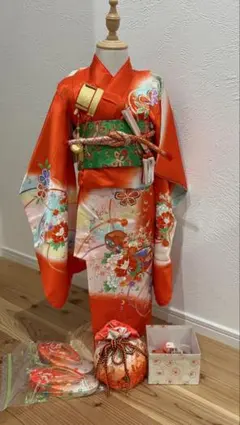 501ag33◎七五三 七歳 女児 着物&袋帯&長襦袢 蝶 枝垂桜 花丸文様