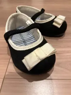 黒いリボン付きベビーシューズ　conoco