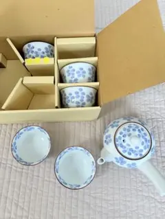 新品未使用　有田焼　急須と湯呑セット