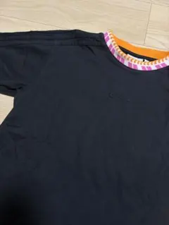 adidas Tシャツ　黒