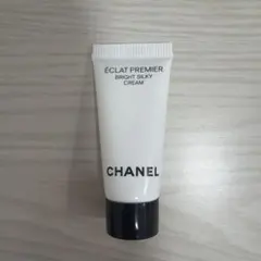 CHANEL エクラプルミエブライトシルキー　クリームのサムネイル