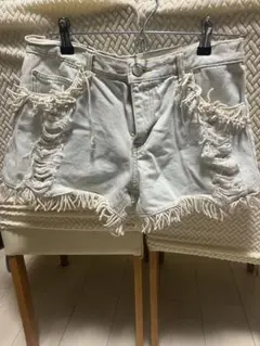 新品未使用　ダメージショートパンツ　デニム