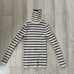 UNIQLO タートルネック長袖トップス