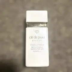 クレドポーボーテ　ヴォワールルミヌ　下地