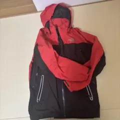 The North Face 赤黒マウンテンパーカー