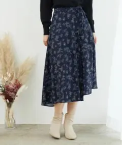 ［値下げ中］［美品］ ROPÉ PICNIC ワンタックフラワースカート