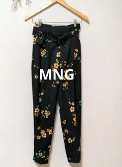 MNG 花柄 パンツ ボトムス フラワー 柄もの お洒落 ブラックのサムネイル