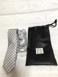 本日限定価格‼️チェック柄 シルバーネクタイ ポケットチーフセット