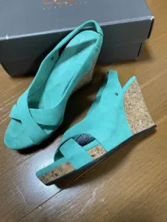 UGGヘーゼルウェッジサンダル