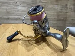 ダイワ DAIWA FREAMS LT 2000S-XH