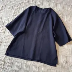 新品 シンプル クルーネック 五分袖 ブラウス ブラックETRE - メルカリ