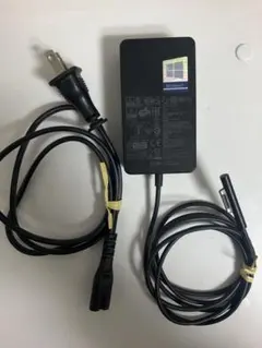 Microsoft 電源アダプタ 65W Model 1706