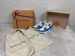 ルイヴィトンLVトレイナー・ライン スニーカー未使用　サイズは7   26cm