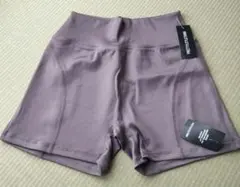 【US購入】PRETTYLITTLETHING ヨガ ショートパンツ Sサイズ