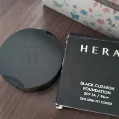 HERA ブラック　クッションファンデーション　21N1　バニラのサムネイル