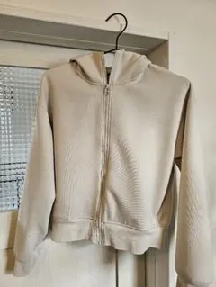 ユニクロ◯ショート丈フルジップフーディ