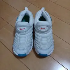 Nike スニーカー ホワイト/ブルー　ダイナモフリー