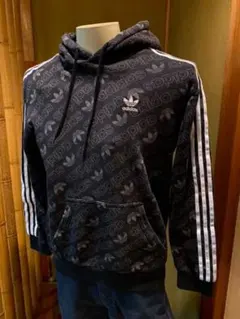 【お値下げ】即日発送！匿名配送！アディダス オリジナル 総柄 パーカー Mサイズ