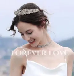 新品☆ラインストンたっぷり　ゴールド ティアラ ヘアアクセサリー　結婚式