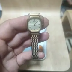 SEIKO 4N21-5022 オクタゴン　ゴールド文字盤 レディース腕時計