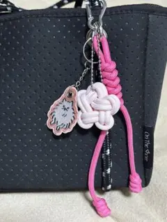 パラコードキーホルダー ピンク ポメラニアン チャーム付