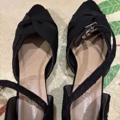 美品ストラップパンプSサイズ