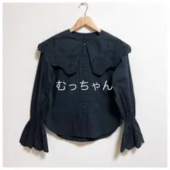 【美品】 リリーブラウン ビッグカラー 刺繍 ブラウス F ブラック