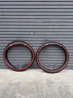 20×2.125 oldbmx スネークベリー サイドスキン タイヤ bmx - メルカリ