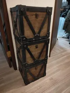 ビンテージ風木製スタッキングトランク
