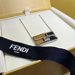 値下不可　FENDI バケット　バッグ　モチーフ　チャーム　ネックレス シルバー