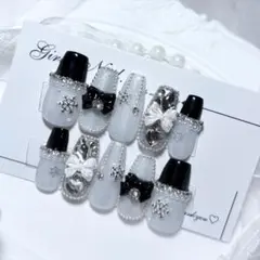 Ｎｏ．現品 ネイルチップハンドメイド 白シルバー黒雪結晶冬埋めつくしリボン韓国