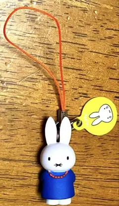 ミッフィーのお母さん　ストラップ