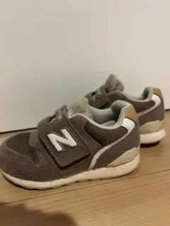 New Balance キッズシューズ ブラウン 996