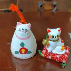 猫の置物 　ミニチュア　座布団ねこ　土鈴　手仕事　民芸　蚤の市　ビンテージ