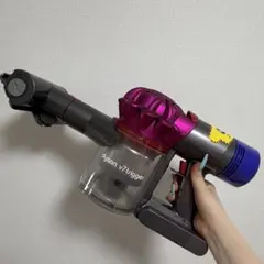 ダイソン V7 Trigger HH11 ハンディクリーナー 掃除機 「8602 - メルカリ