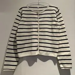 黒カーディガン