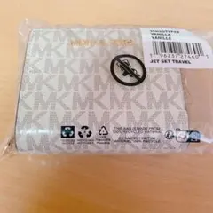 *新品未使用　MICHAEL KORS シルバー二つ折り財布