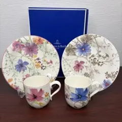 【美品】Villeroy&Boch マリーフルール マグ プレート ペア 箱付のサムネイル
