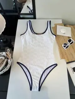 ホワイトロゴワンピース水着-M